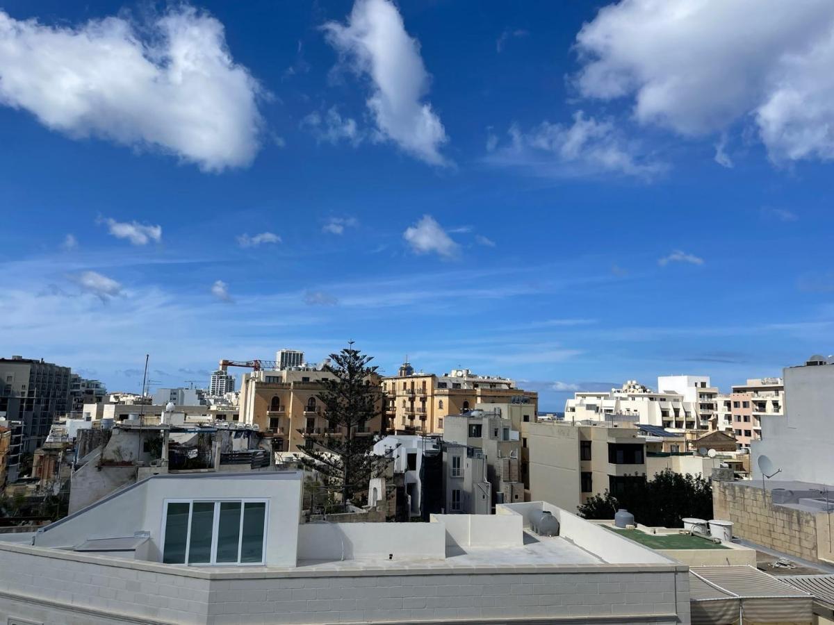 Simons Apartments Minutes Away From Balluta Bay And St Julians Sliema Exterior photo